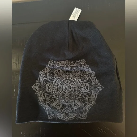 Thomas Hooper Mandala Foldover Beanie - Picture 4 of 4